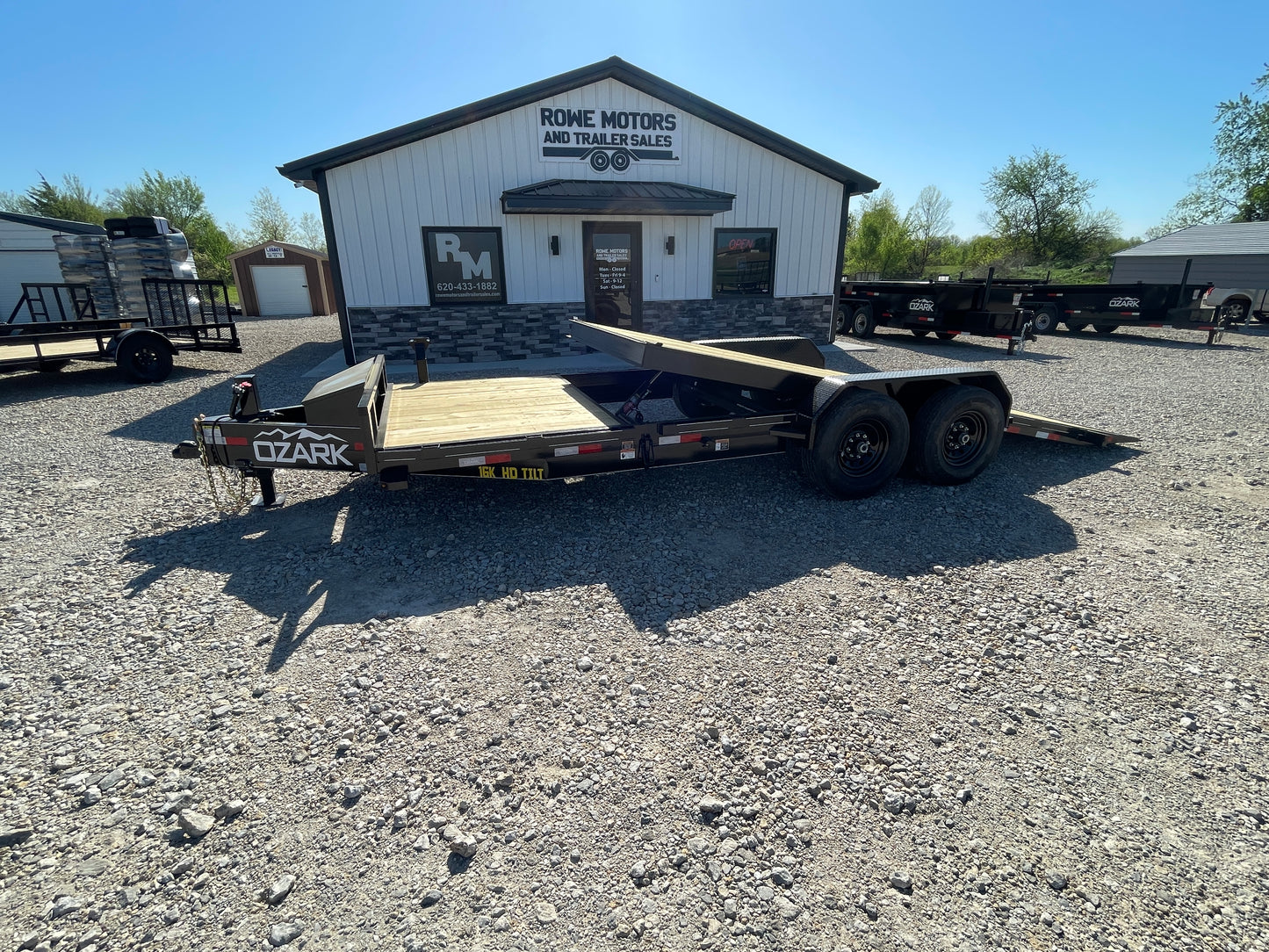 2025 Ozark 22' 16K HD Tilt Trailer