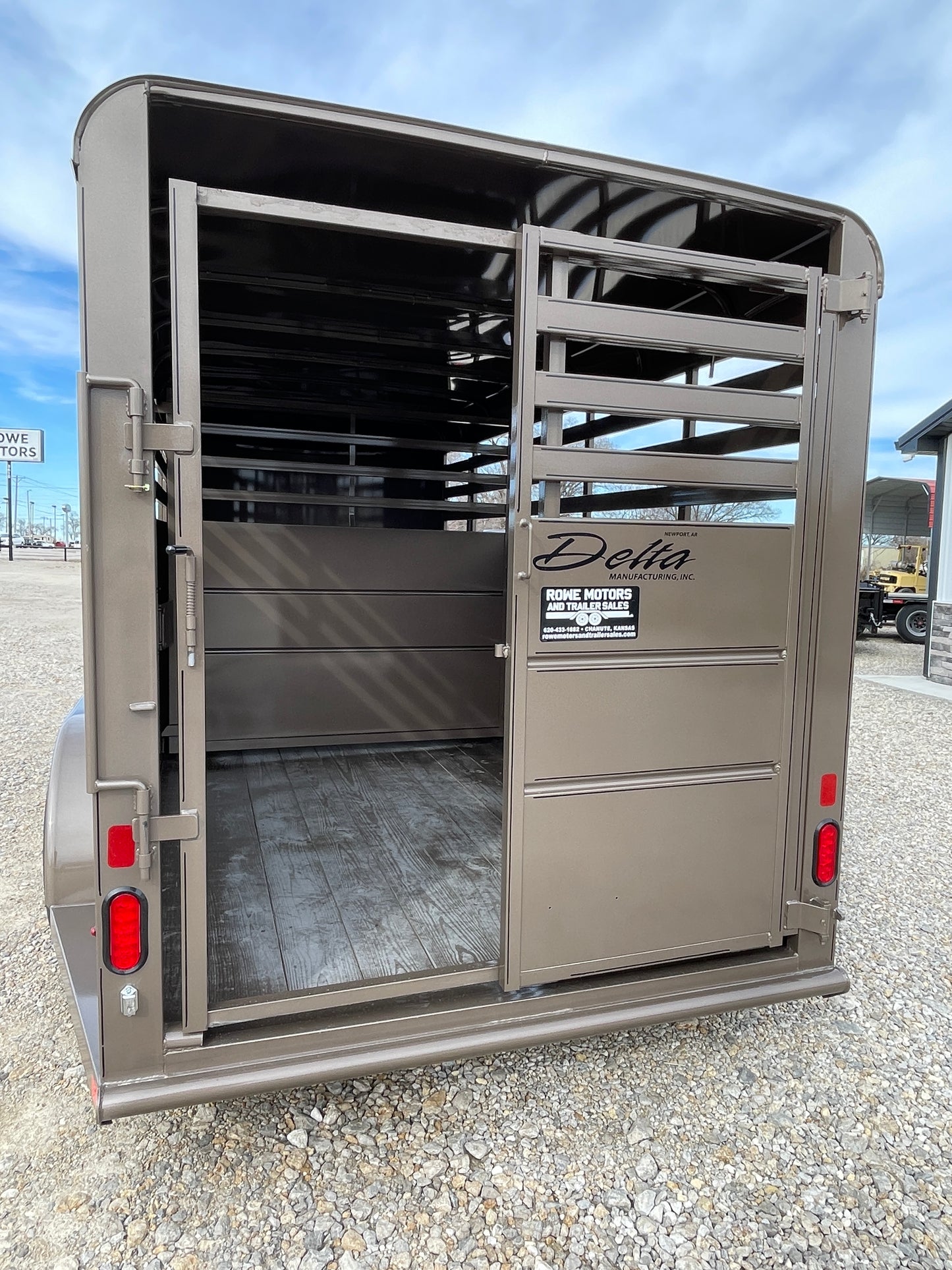 2027 Delta 16' 500 ES Stock Trailer