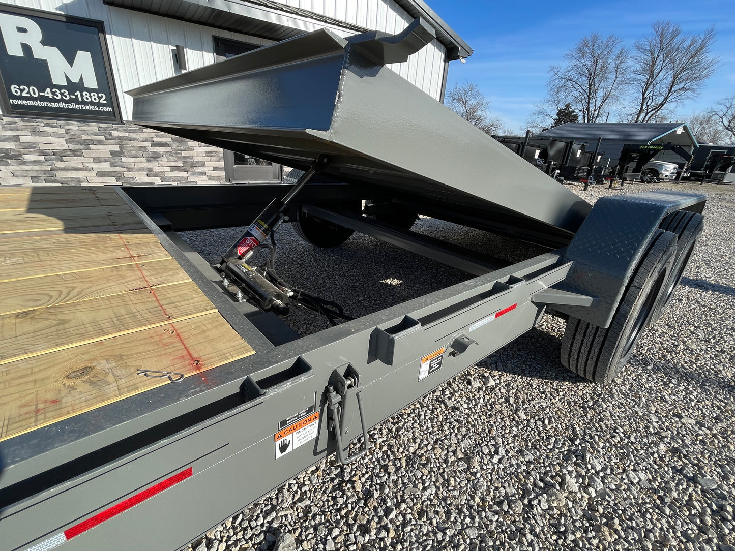 2024 Ozark 22' 16K HD Tilt Trailer